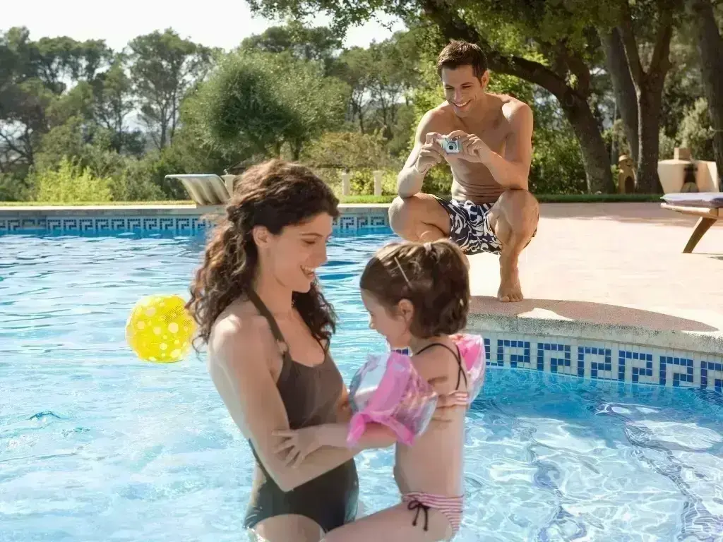 Swimming Pools and Spas Contractor